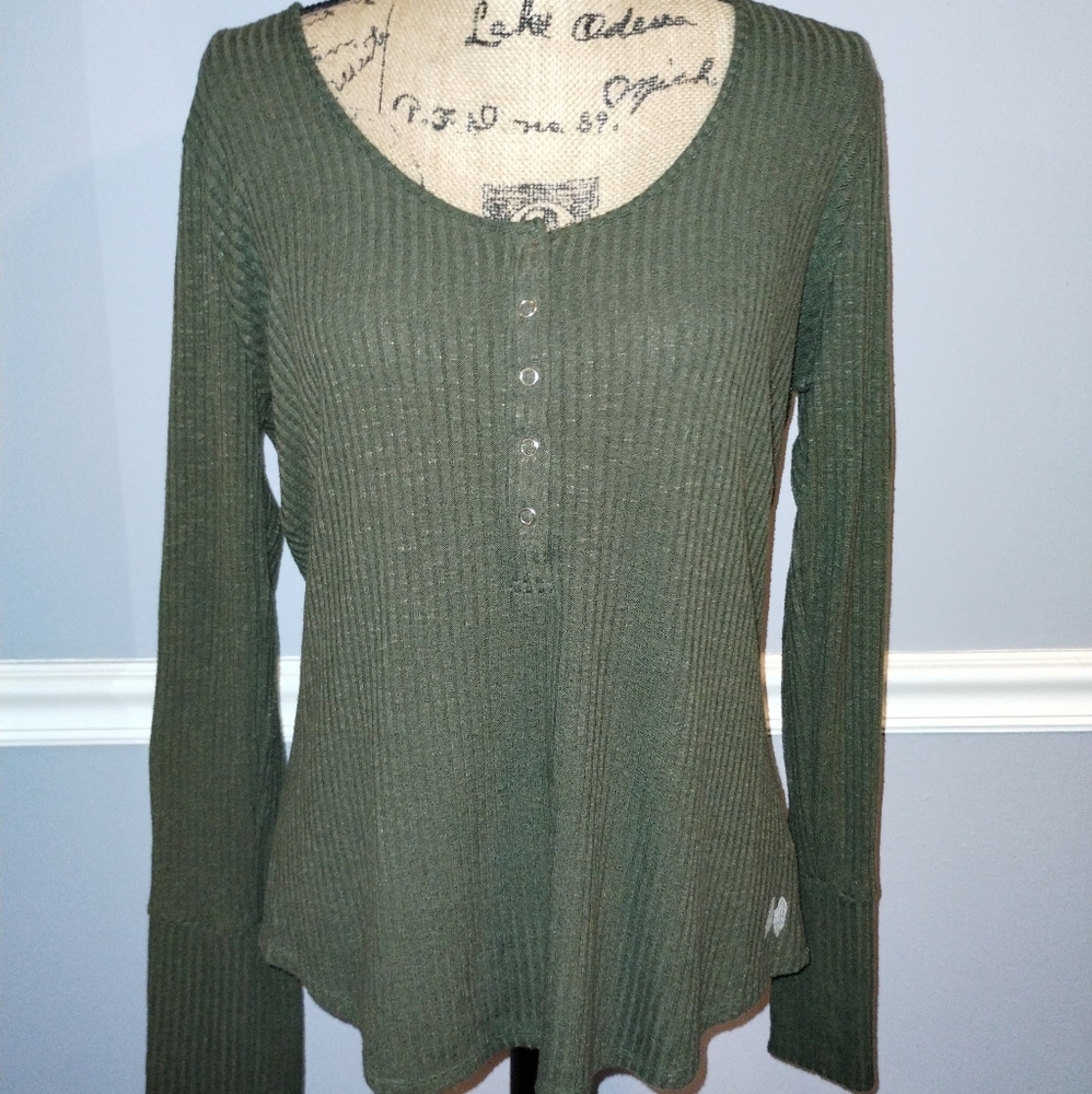 Henley tee